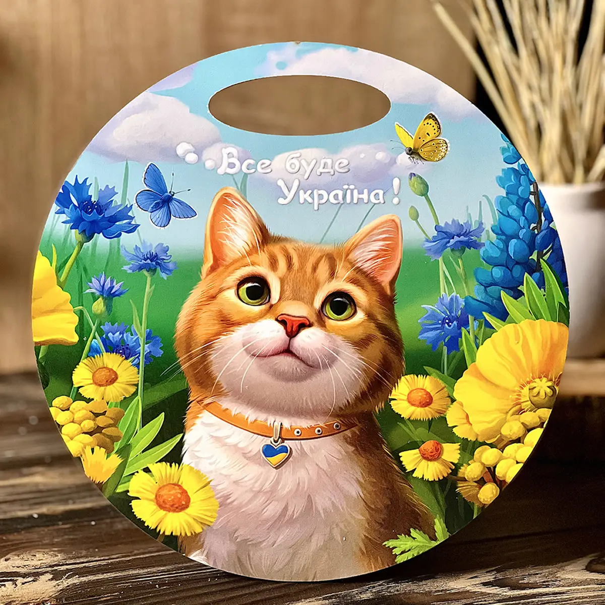 Round souvenir board "Red Cat"