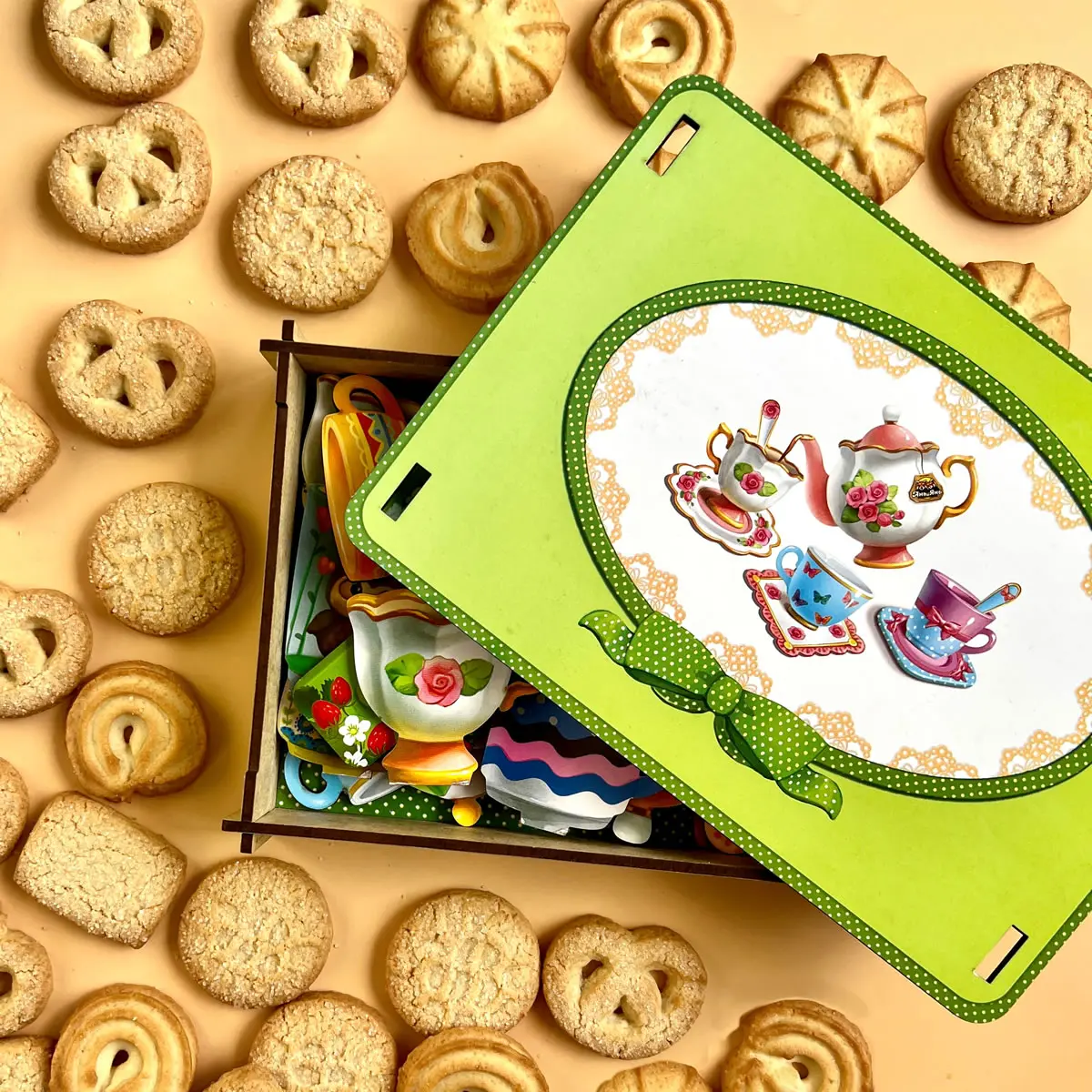 Дитяча розвиваюча гра "Веселе чаювання" (Дерев'яні пазли, вкладки в рамці) з картками